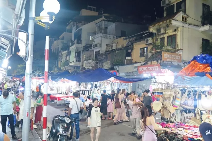 ハノイ市場行き方